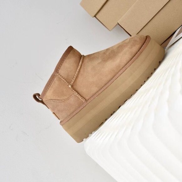 Ugg Classic Ultra Mini Platform Boot - Picture 3 of 6